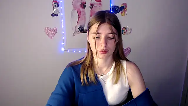 JuiceLips   online show from 2, 10, 2025