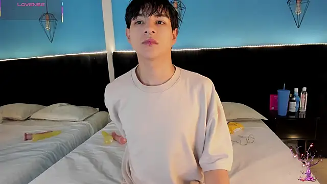 AleAurarashi online show from 14, 9, 2025