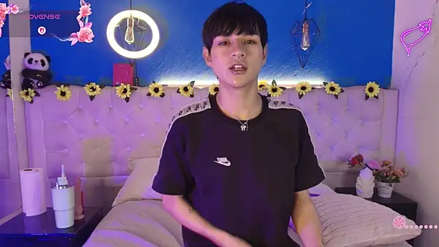 AleAurarashi online show from 2, 4, 2026