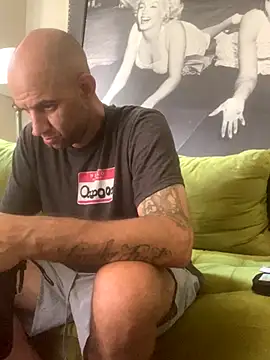 Hothotboyg online show from 8, 9, 2025