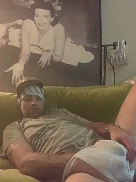 Hothotboyg online show from 17, 4, 2026