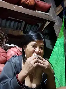 Snapshot of Angela-babyxx chatting on 8, 11, 2025 Angela-babyxx online show from 8, 11, 2025