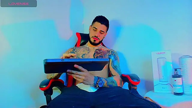 Snapshot of amodeus_bael_ chatting on 8, 11, 2025 amodeus bael online show from 8, 11, 2025