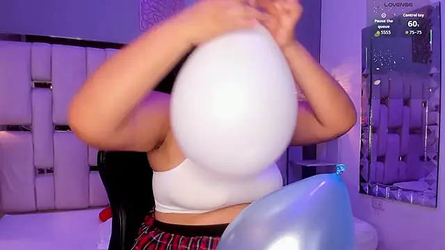 Snapshot of BBWCloe_ chatting on 21, 9, 2025 BBWCloe online show from 21, 9, 2025