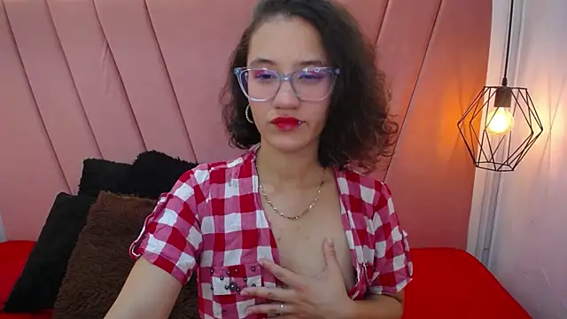 Snapshot of miss_m1a chatting on 23, 9, 2025 miss m1a online show from 23, 9, 2025