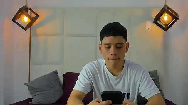 aron twink66 online show from 12, 9, 2025