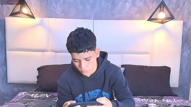 aron twink66 online show from 30, 9, 2025