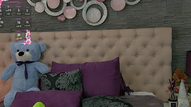 VannyFoxx online show from 18, 11, 2025