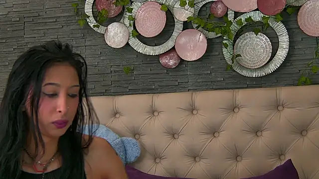 VannyFoxx online show from 9, 2, 2026