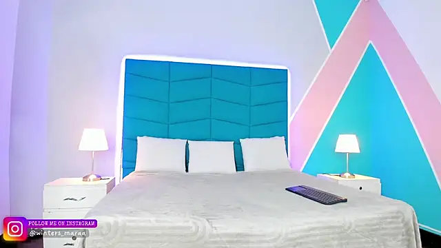 mara winters  online show from 30, 9, 2025