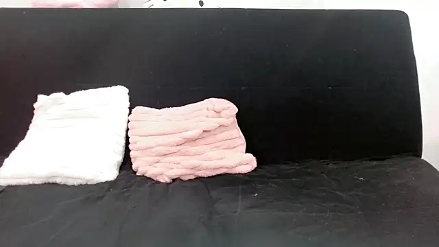 Emmahahaha17 online show from 19, 9, 2025