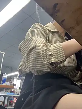 Snapshot of DHJM168 chatting on 30, 10, 2025 DHJM168 online show from 30, 10, 2025