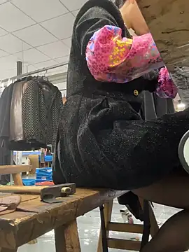 Snapshot of DHJM168 chatting on 3, 11, 2025 DHJM168 online show from 3, 11, 2025