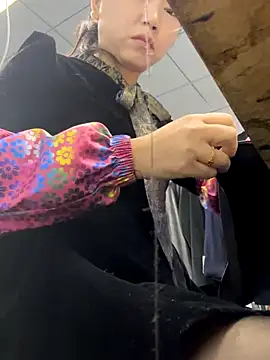 Snapshot of DHJM168 chatting on 4, 11, 2025 DHJM168 online show from 4, 11, 2025