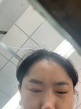 Snapshot of DHJM168 chatting on 22, 11, 2025 DHJM168 online show from 22, 11, 2025