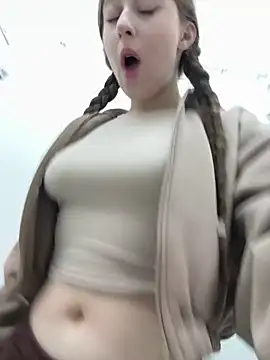 FroggyAnna online show from 4, 3, 2026