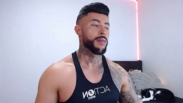 Snapshot of andrea_de_lucaa chatting on 18, 9, 2025 andrea de lucaa online show from 18, 9, 2025
