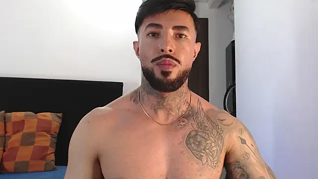 Snapshot of andrea_de_lucaa chatting on 7, 7, 2026 andrea de lucaa online show from 7, 7, 2026