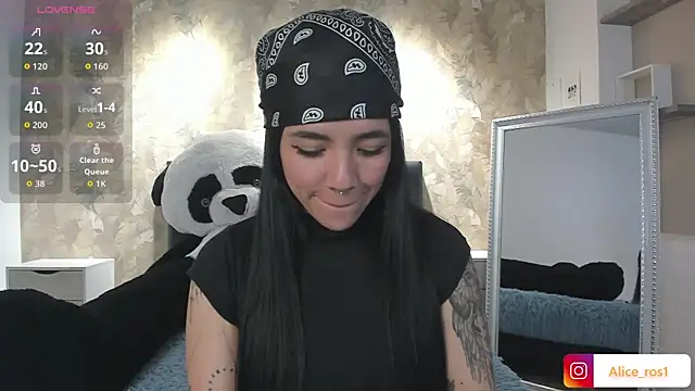 Snapshot of alice_rose5 chatting on 3, 10, 2025 alice rose5 online show from 3, 10, 2025