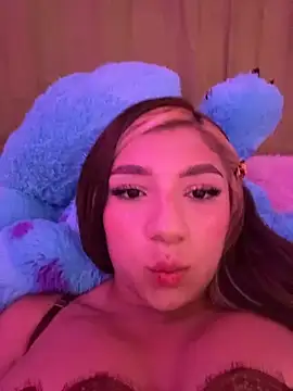 Snapshot of Isabella18_pink chatting on 29, 5, 2026 Isabella18 pink online show from 29, 5, 2026