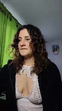 Snapshot of lindasyt chatting on 9, 10, 2025 lindasyt online show from 9, 10, 2025