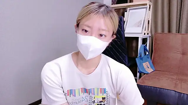 Snapshot of Nana__ch chatting on 15, 10, 2025 Nana ch online show from 15, 10, 2025