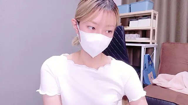 Snapshot of Nana__ch chatting on 29, 10, 2025 Nana ch online show from 29, 10, 2025