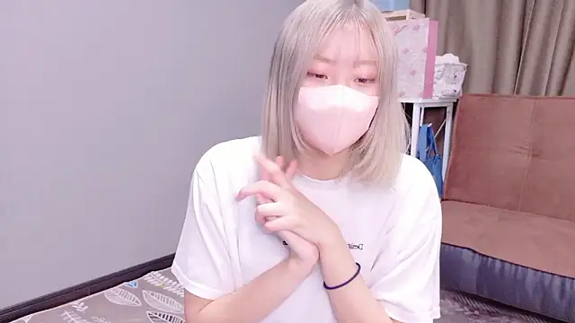 Snapshot of Nana__ch chatting on 5, 11, 2025 Nana ch online show from 5, 11, 2025