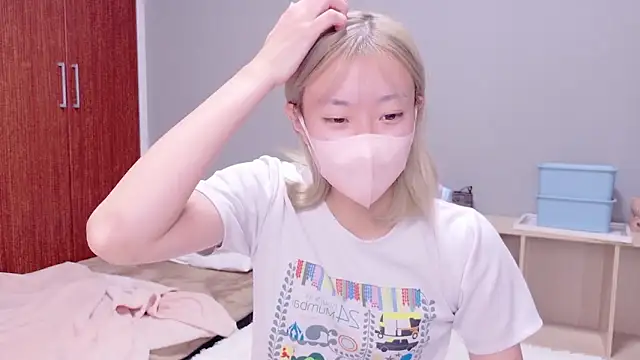 Snapshot of Nana__ch chatting on 10, 11, 2025 Nana ch online show from 10, 11, 2025