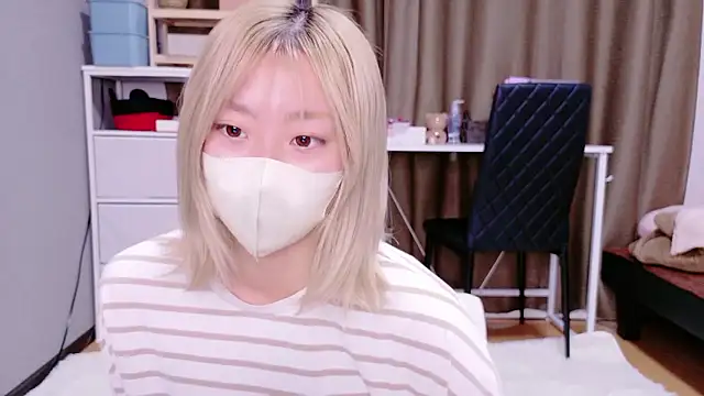 Snapshot of Nana__ch chatting on 28, 11, 2025 Nana ch online show from 28, 11, 2025