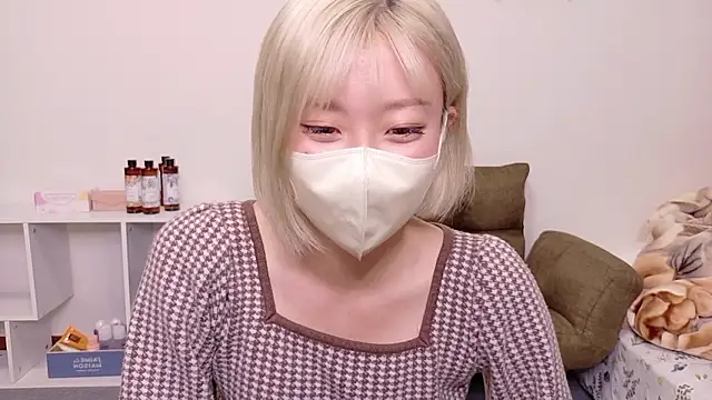 Snapshot of Nana__ch chatting on 9, 6, 2026 Nana ch online show from 9, 6, 2026