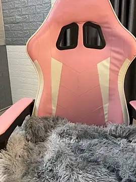 Snapshot of Orianna69 chatting on 20, 10, 2025 Orianna69 online show from 20, 10, 2025