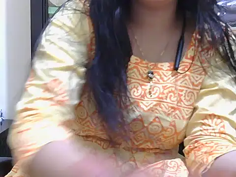 Snapshot of fairy_queen07 chatting on 4, 11, 2025 fairy queen07 online show from 4, 11, 2025