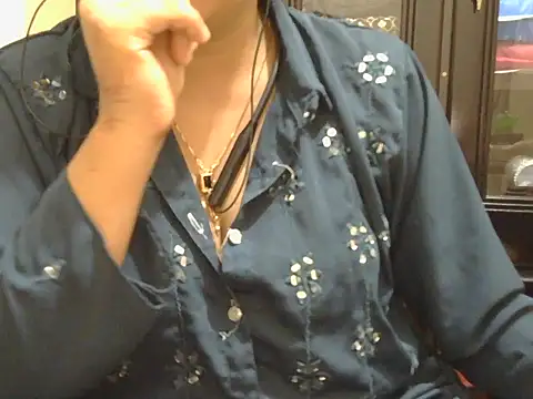 Snapshot of fairy_queen07 chatting on 9, 11, 2025 fairy queen07 online show from 9, 11, 2025