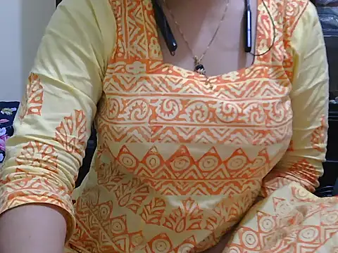 Snapshot of fairy_queen07 chatting on 26, 11, 2025 fairy queen07 online show from 26, 11, 2025