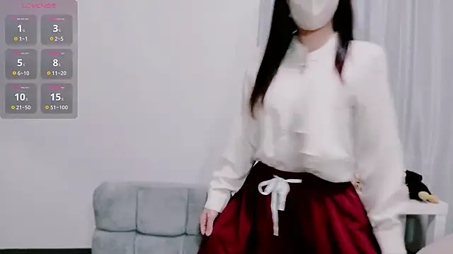 Snapshot of yuna_yyy chatting on 22, 10, 2025 yuna yyy online show from 22, 10, 2025