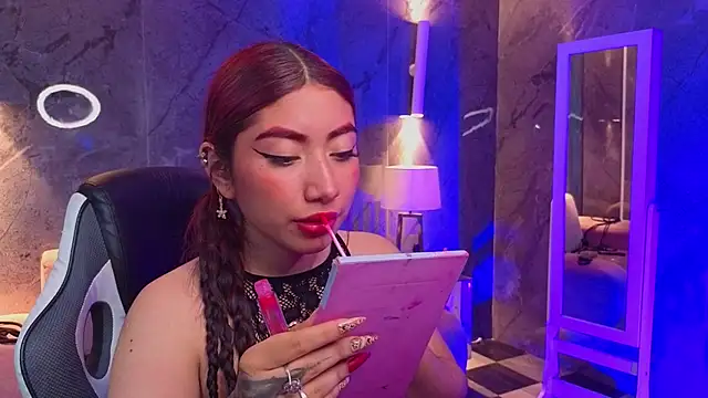 Sophia tf online show from 16, 4, 2026