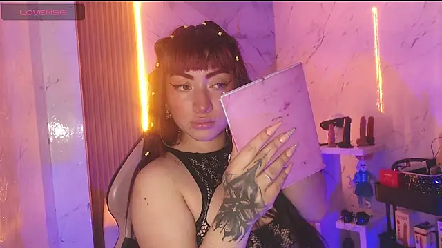 Sophia tf online show from 22, 4, 2026