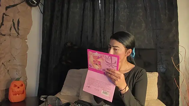 Snapshot of Tiffany_Nm chatting on 29, 10, 2025 Tiffany Nm online show from 29, 10, 2025