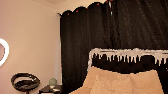 Snapshot of Tiffany_Nm chatting on 30, 11, 2025 Tiffany Nm online show from 30, 11, 2025