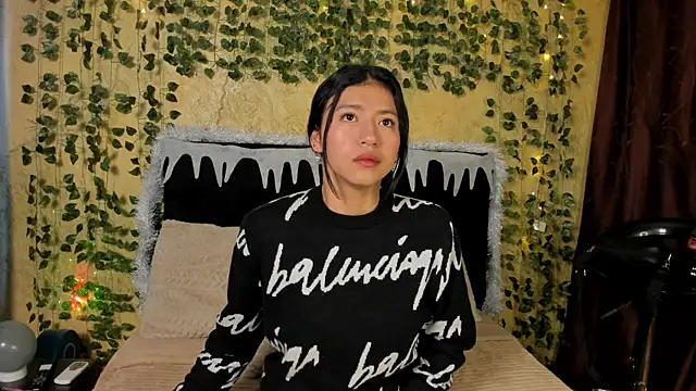 Snapshot of Tiffany_Nm chatting on 22, 12, 2025 Tiffany Nm online show from 22, 12, 2025