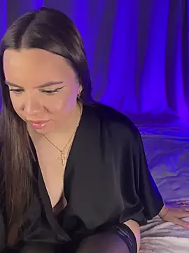 Chloe loo online show from 1, 10, 2025