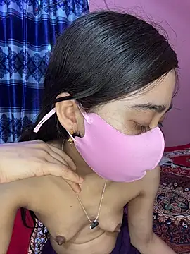 maya-Couple19 online show from 13, 4, 2026