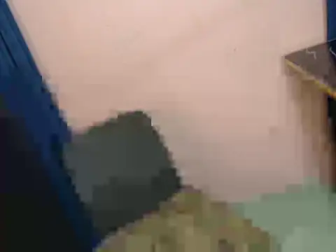 Snapshot of flirty_kim04 chatting on 25, 11, 2025 flirty kim04 online show from 25, 11, 2025