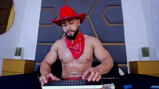 massimofiore  online show from 6, 11, 2025