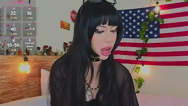 venomeowww   online show from 13, 4, 2026