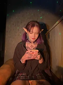 Snapshot of n1ghtcloud chatting on 13, 10, 2025 n1ghtcloud online show from 13, 10, 2025