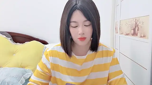 Snapshot of FeilL2t chatting on 30, 10, 2025 FeilL2t online show from 30, 10, 2025