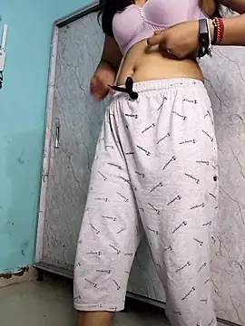 Snapshot of Nisha_cam12 chatting on 5, 10, 2025 Nisha cam12 online show from 5, 10, 2025