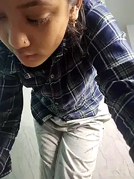 Snapshot of Nisha_cam12 chatting on 12, 11, 2025 Nisha cam12 online show from 12, 11, 2025